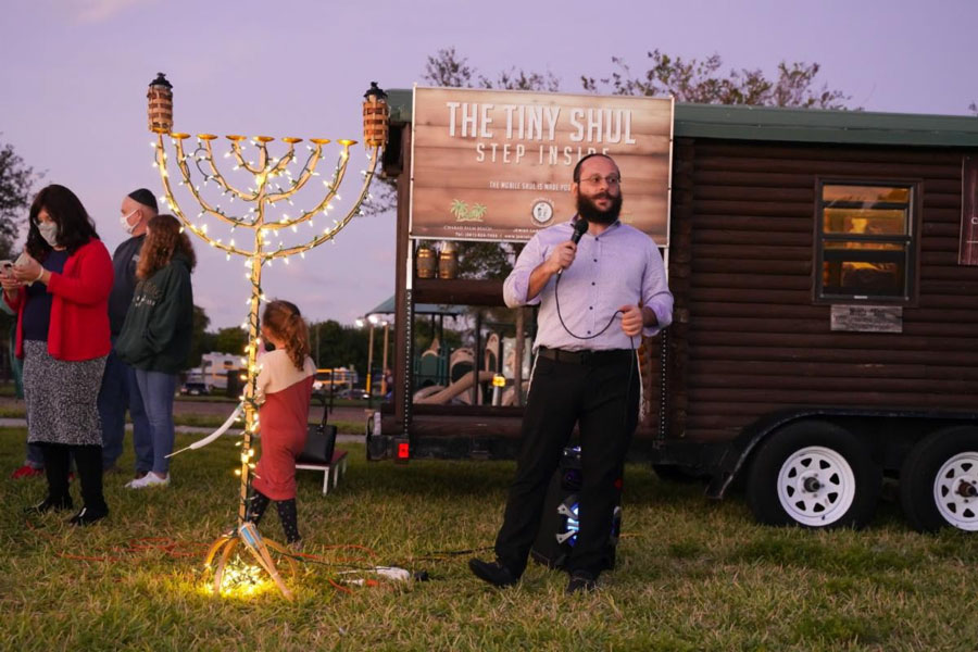 Jewish Community Synagogue Lights