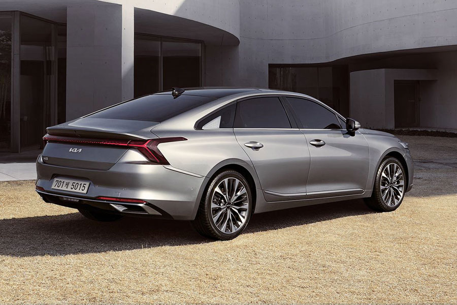 The New Kia K8 Embodies A High−Tech, Modern And Innovative Sedan