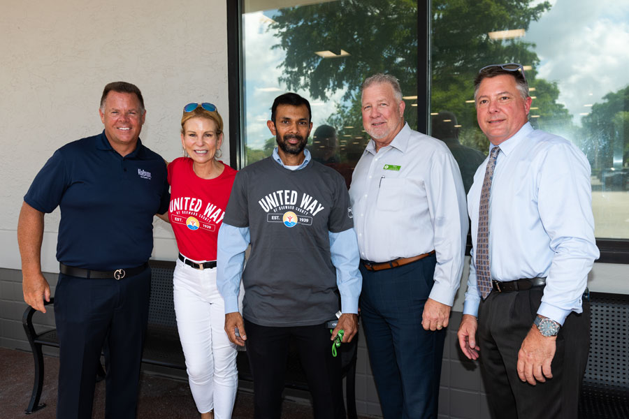 From left to right, Ken Loiseau of Pompano Ford; Kathleen Cannon, President/CEO of United Way of Broward County; Dale Kangoo, Winner of Car Giveaway; Tim Redding, Regional Director of Publix and Bill Kotewicz.