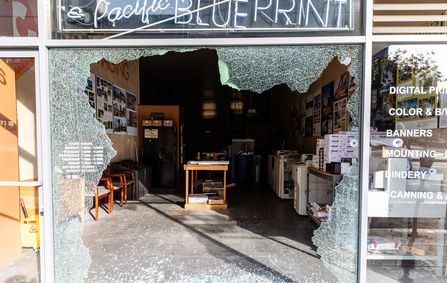 As the Bay Area grapples with a wave of smash and grab robberies, policing and journalism analysts are cautioning against using the term looting.