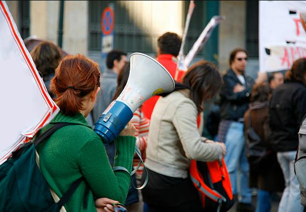 ohio-students-rally-transgender-bathroom-policy-school-board