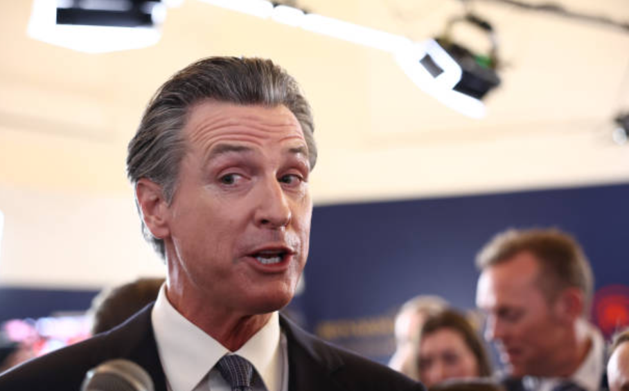 newsom-cancels-public-christmas-tree-lighting-due-to-expected-pro-palestinian-protests