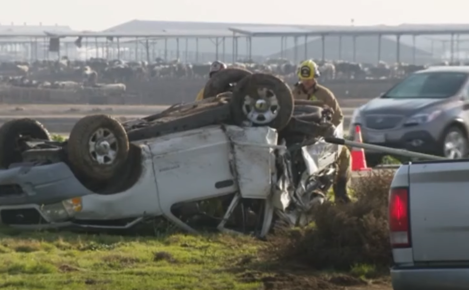 california-tragedy-2-killed-9-injured-in-massive-35-vehicle-pileup-on-interstate-5-near-bakersfield