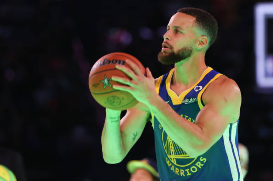 stephen-curry's-retirement-thoughts-balancing-legacy-and-the-present-game