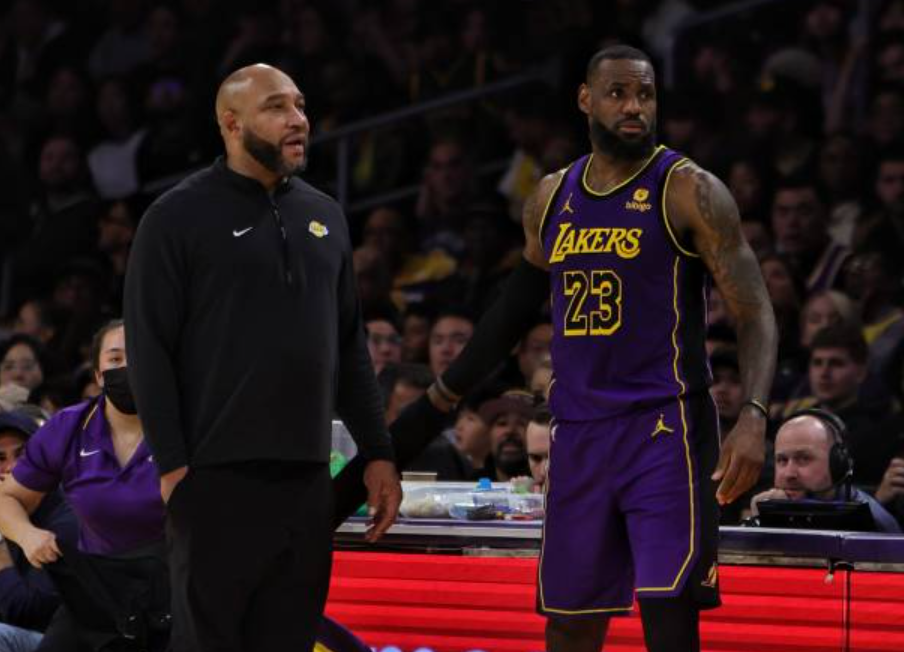 lakers-coach-darvin-ham-voices-frustration-over-free-throws-and-officiating