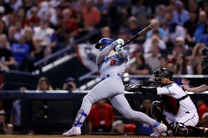 dodgers-fans-rejoice-enrique-hernandez-announces-return-to-la