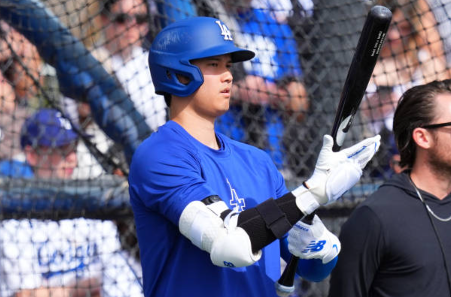 shohei-ohtani-takes-the-stage-dodgers-vs-white-sox-in-spring-training-clash