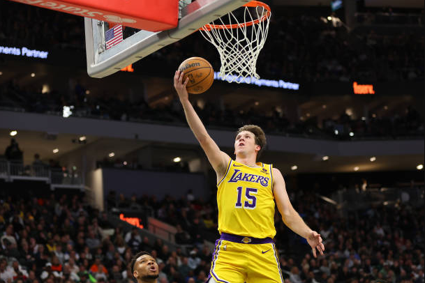 austin-reaves-heroics-seal-lakers-thrilling-victory-over-bucks-double-overtime-duel