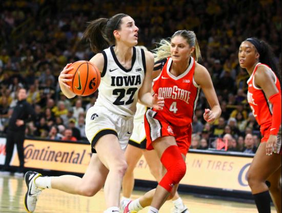 caitlin-clark-breaks-ncaa-scoring-record-lowa-victory-over-ohio-state