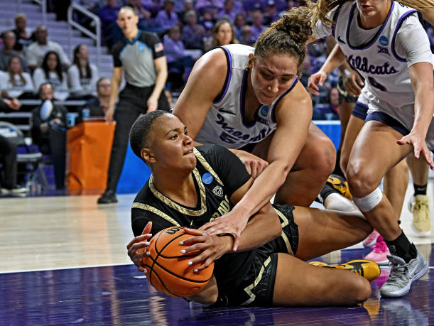 Colorado-steals-win-after-controversial-call-vs-kansas-state