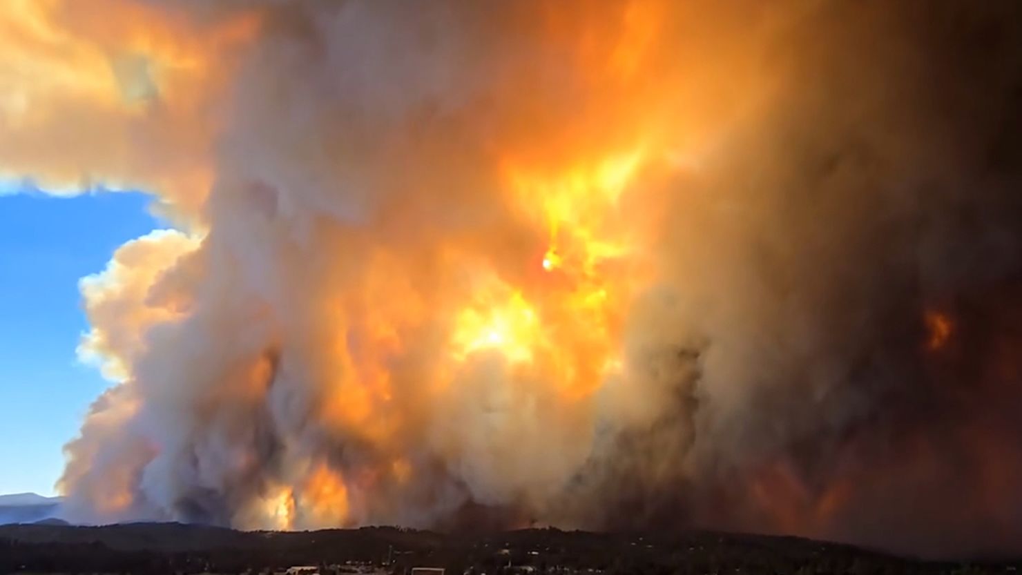 Entire New Mexico village evacuates as a pair of fires converges on it