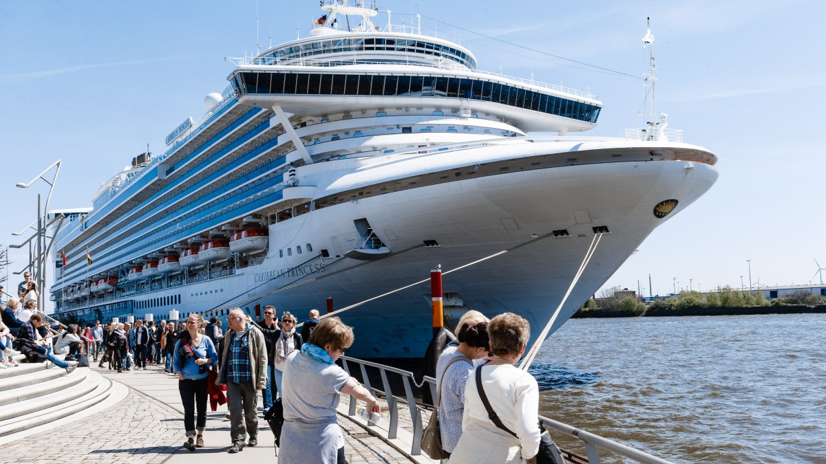 American Teen Disappears During German Cruise: Urgent Search Underway