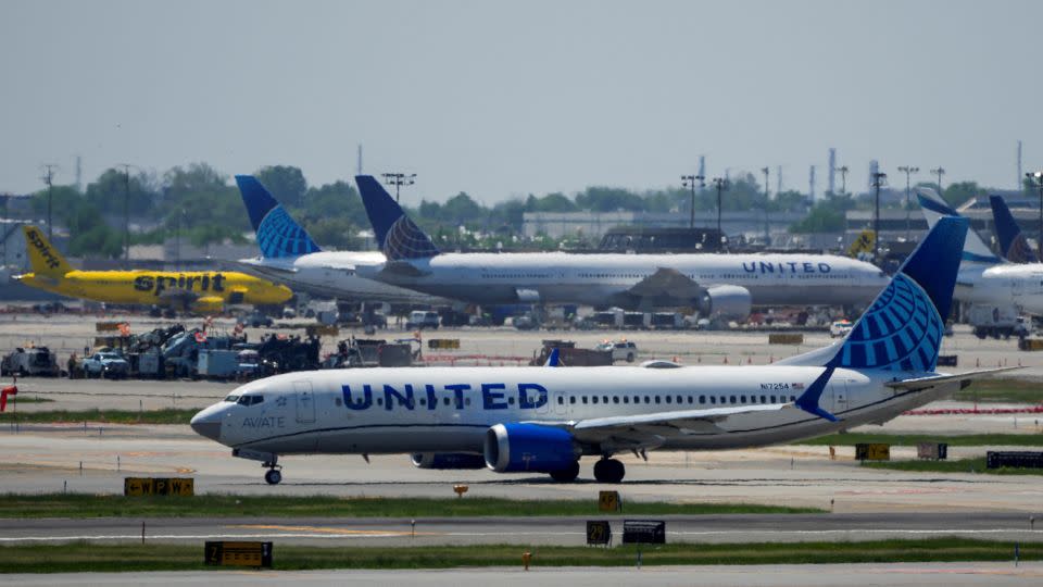 Flight Reductions at Newark Airport Loom Amid Mounting Air Traffic Control Failures
