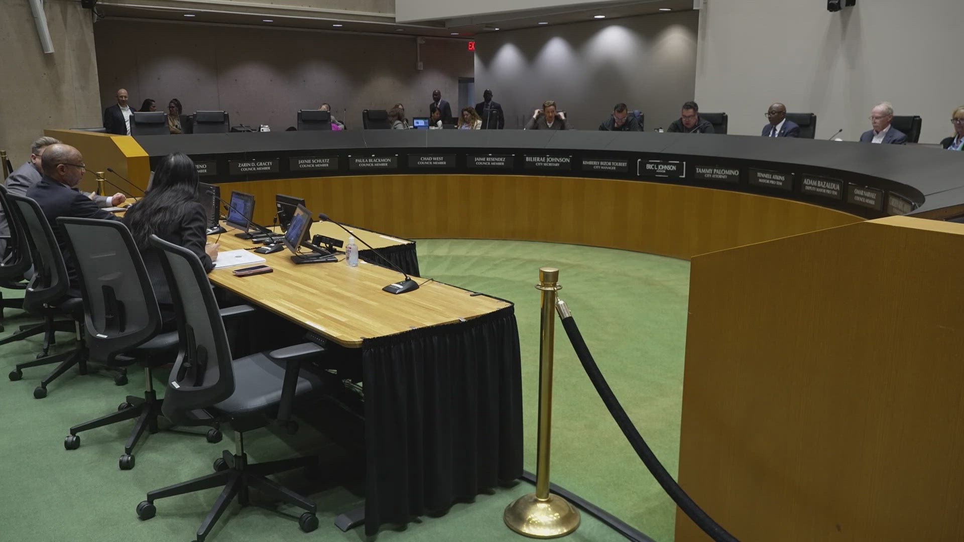 Dallas City Hall Flooded After Toilet Valve Failure: Council Chambers Temporarily Relocated