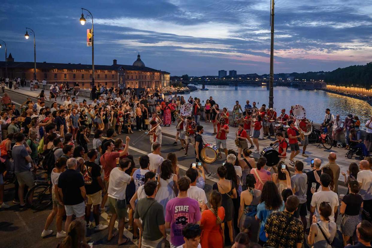 145 People—Mostly Young Women—Pricked by Syringes During Festival in Chilling Crowd Attacks
