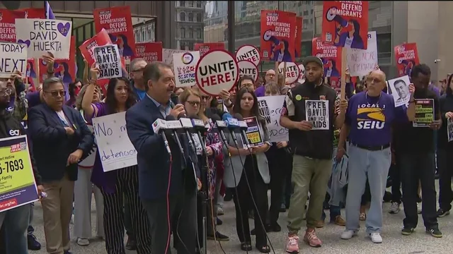 Chicago Activists Rally Against Trump’s New Immigration Policies and Travel Ban