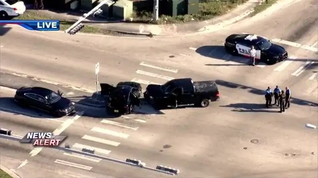 @MiamiWatch – Taken at 9:12 AM on SW 147th Ave during active police presence