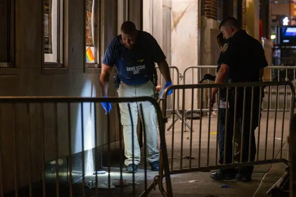 @NYCScanner – Photo taken at 9:45 PM Sunday night