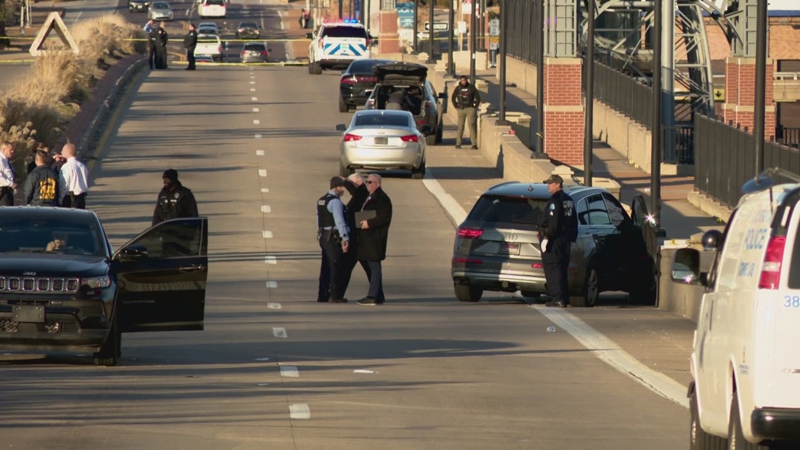 Credit: @MidtownAlerts – 6:45 PM shot of police entering the 8th Street home
