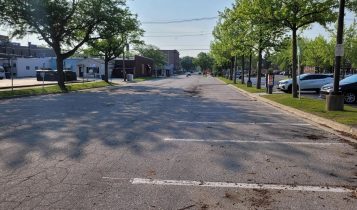 @LocalMom_23 – Taken 4_25 PM near Maplewood Plaza parking lot