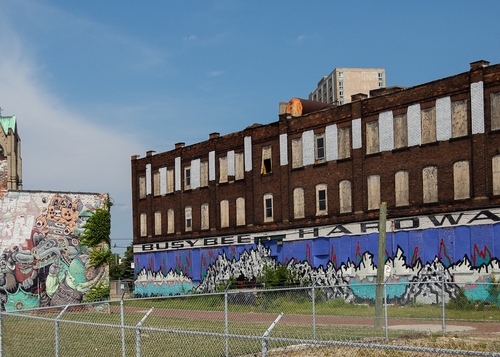 @LocalWitness – Taken at 8:30 PM near Gratiot Ave