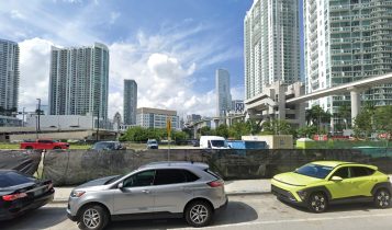 @MiamiResident – Taken 9:00 AM near SW 216th St canal