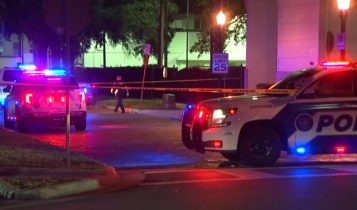 @OrlandoLocal – Police units outside apartment complex, 9:15 PM