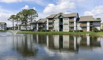 @OrlandoWitness – Taken at 9:30 PM outside Oak Ridge Apartments