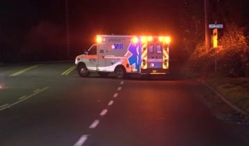 @PoolsideWitness – Taken 11:20 PM, flashing lights and ambulances outside Lakeside Villas