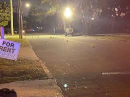 @LakelandLife – Taken 9:10 PM at Memorial Blvd crime scene