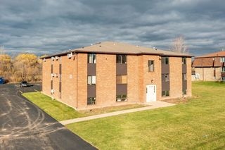 @LocalResident – Taken 8:45 PM outside Maplewood Apartments