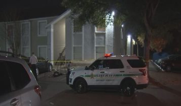@OrlandoResident – Police vehicles outside Silver Star Road residence, 9:15 PM