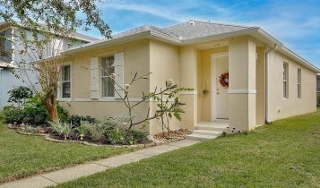 @OrlandoWatcher – Taken at 8:30 AM outside residence