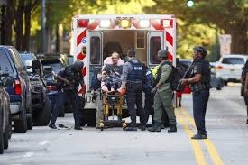 @AtlantaWatchers — Taken at 5:30 PM showing police and emergency personnel arriving at the scene