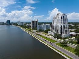 @TampaResident — Taken at 3:15 PM on Bayshore Blvd
